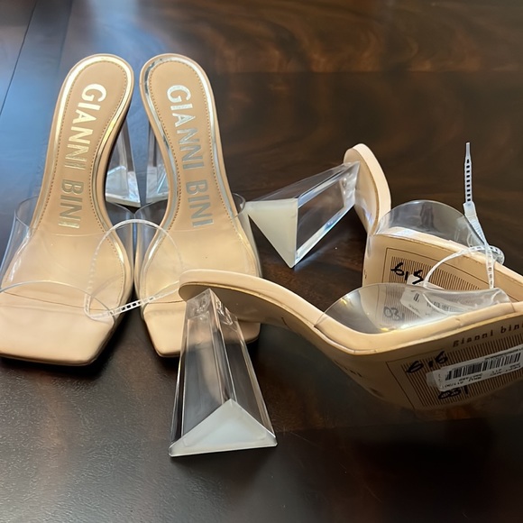 Gianni Bini
Caylor Clear Square Toe Sandals - Picture 6 of 10